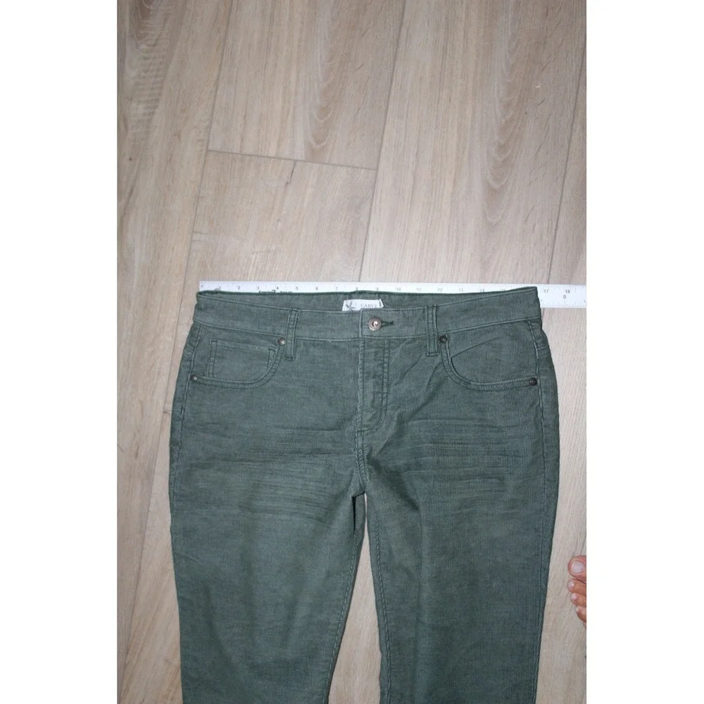 Carve Designs Green Corduroy Pants Womens Size 8 Raw Hem Stretch Straight Leg
